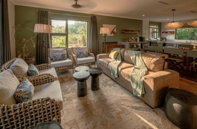 hilltop house valley lodge lounge and kitchen area