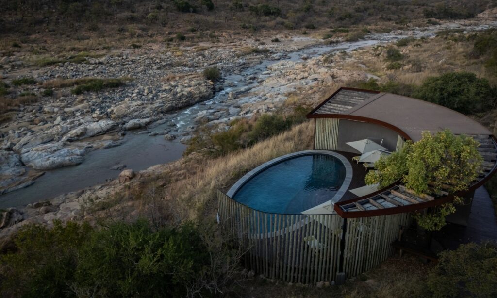babanango madwaleni river lodge infinity pool