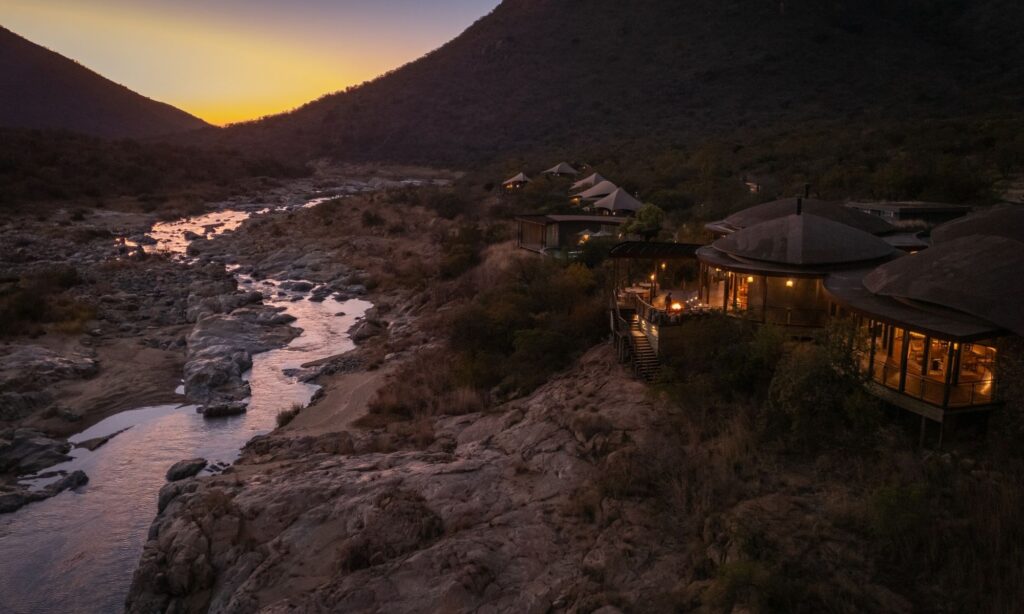 luxury safari living at madwaleni river lodge